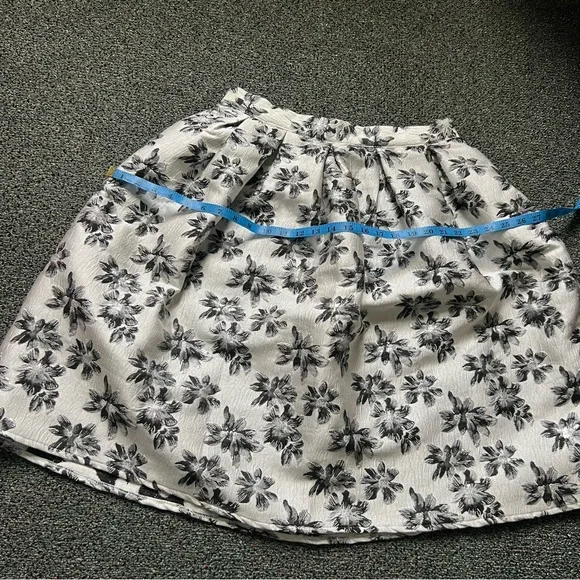 Metallic Silver & Black Flower Brocade Fabric Shimmery Fancy Cupcake Skirt Sz L